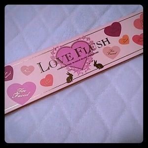 Too Faced blush pallet